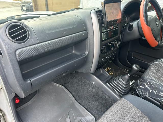 ジムニー ＸＧ　５速マニュアル　地デジ　バックカメラ　社外マフラー　グリル　エアクリ　バンパー（14枚目）