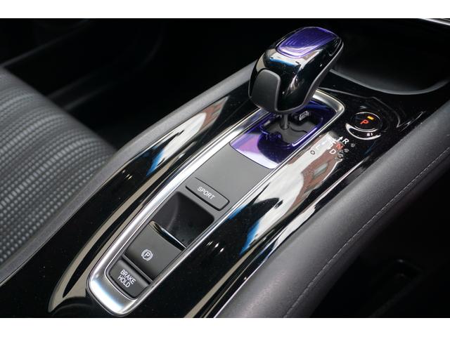 ヴェゼル ハイブリッドＺ・ホンダセンシング　ワンオーナー・純正ナビ・ＥＴＣ・ＨｏｎｄａＳＥＮＳＩＮＧ・前席用ｉ－サイドエアバッグシステム＋サイドカーテンエアバッグシステム・コンフォートビューパッケージ前席シートヒーター（14枚目）