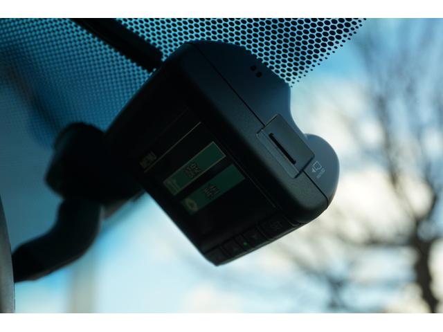 フィット １３Ｇ・Ｆパッケージ　ワンオーナー・純正ナビ（フルセグ）・コンフォートビューパッケージ・電動格納ミラー＋プライバシーガラス・オートリトラミラー・スーパーＵＶカットフロントドアガラス・プラズマクラスター（8枚目）