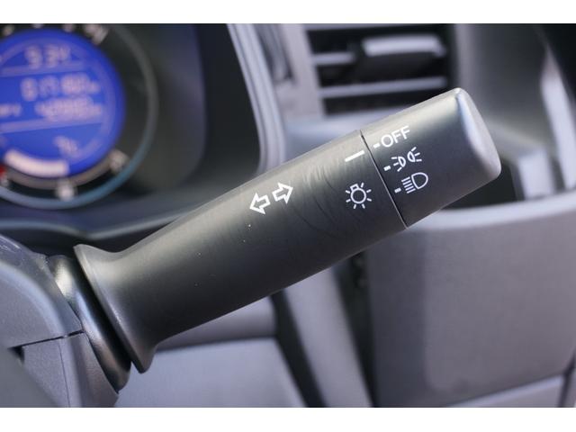 フィット １３Ｇ・Ｆパッケージ　ワンオーナー・純正ナビ（フルセグ）・コンフォートビューパッケージ・電動格納ミラー＋プライバシーガラス・オートリトラミラー・スーパーＵＶカットフロントドアガラス・プラズマクラスター（13枚目）