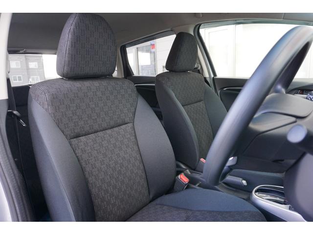 フィット １３Ｇ・Ｆパッケージ　ワンオーナー・純正ナビ（フルセグ）・コンフォートビューパッケージ・電動格納ミラー＋プライバシーガラス・オートリトラミラー・スーパーＵＶカットフロントドアガラス・プラズマクラスター（22枚目）