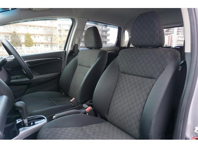 フィット １３Ｇ・Ｆパッケージ　ワンオーナー・純正ナビ（フルセグ）・コンフォートビューパッケージ・電動格納ミラー＋プライバシーガラス・オートリトラミラー・スーパーＵＶカットフロントドアガラス・プラズマクラスター（27枚目）