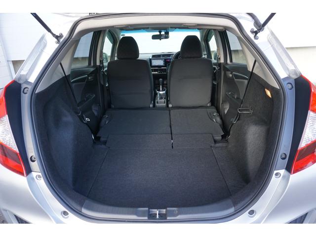 フィット １３Ｇ・Ｆパッケージ　ワンオーナー・純正ナビ（フルセグ）・コンフォートビューパッケージ・電動格納ミラー＋プライバシーガラス・オートリトラミラー・スーパーＵＶカットフロントドアガラス・プラズマクラスター（32枚目）