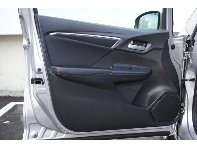 フィット １３Ｇ・Ｆパッケージ　ワンオーナー・純正ナビ（フルセグ）・コンフォートビューパッケージ・電動格納ミラー＋プライバシーガラス・オートリトラミラー・スーパーＵＶカットフロントドアガラス・プラズマクラスター（54枚目）