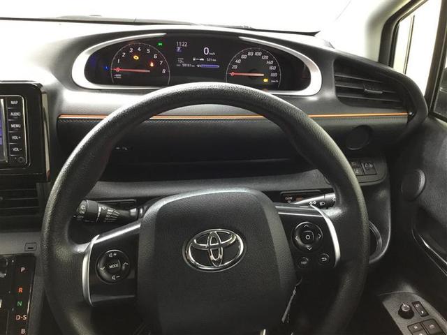 シエンタ X 4WD 片側電動スライドドア 7人乗り TSS 衝突軽減ブレーキ 純正ナビ バックカメラ キーレスエントリー ステアリングスイッチ(15枚目)