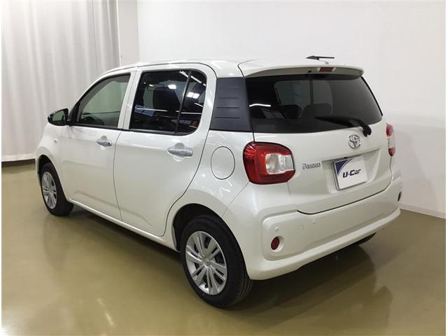 パッソ Ｘ　４ＷＤ　純正ナビ　バックカメラ　ステアリングスイッチ　ベンチシート　スマートキー　スマートアシスト　衝突軽減（4枚目）