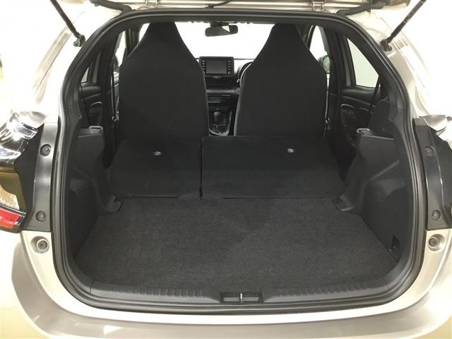 ヤリス ハイブリッドＸ　４ＷＤ　純正ディスプレイオーディオ　バックカメラ　ＵＳＢポート　レーダークルーズコントロール　スマートキー　ＴＳＳ　ＥＴＣ車載器　衝突安全ブレーキ（16枚目）