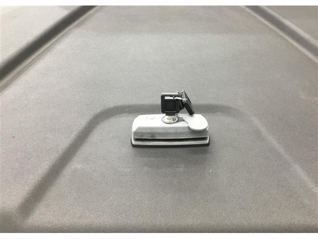 ハイラックス Ｚ　４ＷＤ　ディーゼル　荷台フード付き　純正ナビ　バックガイドモニター　レーダークルーズコントロール　リモコンエンジンスターター　スマートキー　ＥＴＣ車載器　マッドガード　レザー調シート（9枚目）