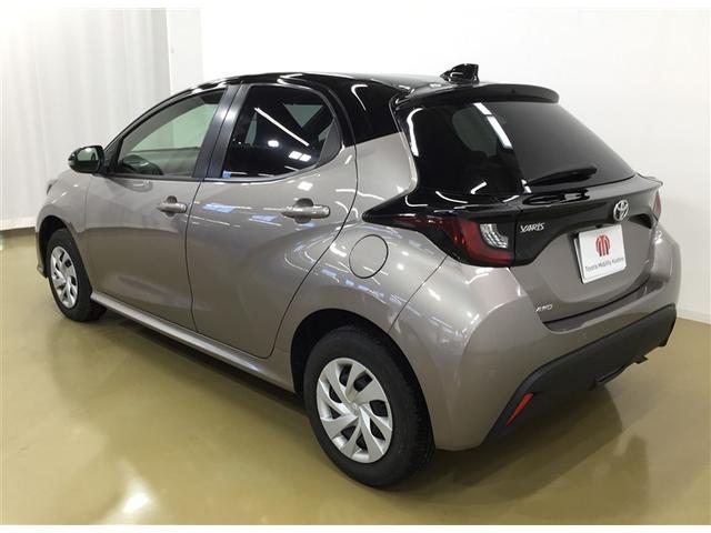 ヤリス X 4WD ディスプレイオーディオ バックカメラ スマートキー レーダークルーズコントロール TSS USBポート オートマチックハイビーム ベンチシート(5枚目)