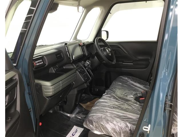 スペーシアギア ハイブリッドＸＺ　４ＷＤ　届出済未使用車　ディスプレイオーディオ　アラウンドビューモニター　シートヒーター　レーダークルーズコントロール　　ステアリングヒーター　ヘッドアップディスプレイ　新品スタットレスタイヤ（10枚目）