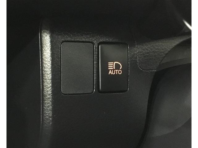 �I�[�g�}�`�b�N�n�C�r�[���Ƃ́A��s�Ԃ�Ό��Ԃ̃��C�g��F�����A�n�C�r�[���ƃ��[�r�[���������Ő؂�ւ���@�\�ł��B�铹�̎��E���m�ۂ��܂��B�ڍׂ͔̔��X�X�^�b�t�܂ł������˂��������B