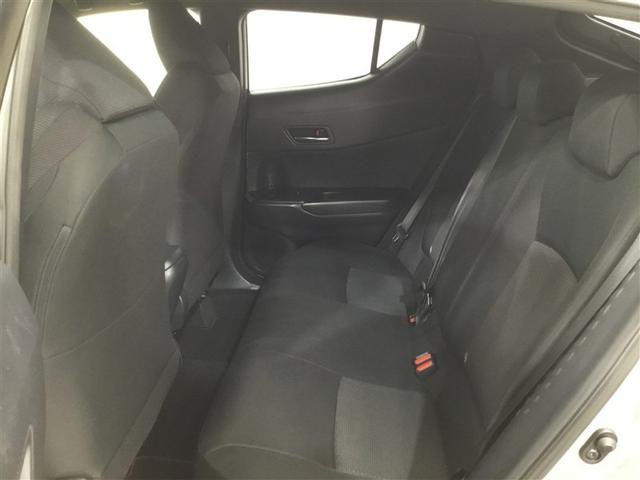 Ｃ－ＨＲ Ｓ－Ｔ　４ＷＤ　ワンオーナー　レーダークルーズコントロール　リモコンエンジンスターター　オートマチックハイビーム　スペアタイヤ　ＣＤチューナー　電動パーキングブレーキ　ＴＳＳ（12枚目）