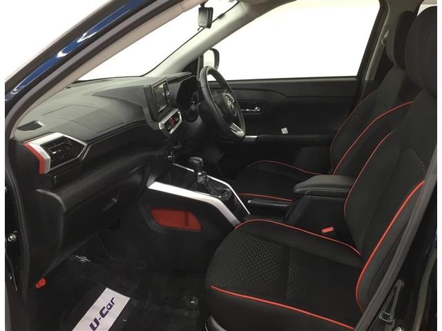 ライズ Ｚ　４ＷＤ　リモコンエンジンスターター　社外ナビ　バックカメラ　ＣＤＤＶＤ再生　夏タイヤ積込　ＬＥＤライト　レーダークルーズコントロール　シートヒーター　ＥＴＣ車載器　スマートアシスト　ＵＳＢポート（9枚目）