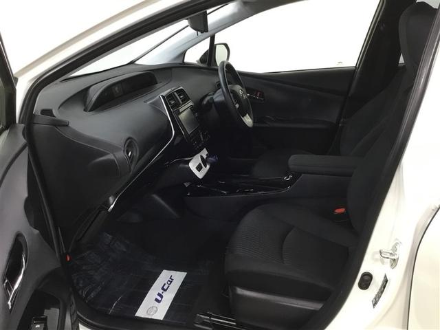 プリウス Ｓセーフティプラス　４ＷＤ　純正ナビ　バックガイドモニター　ドライブレコーダー　リモコンエンジンスターター　ＥＴＣ車載器　デジタルインナーミラー　ステアリングヒーター　ＬＥＤライト　サングラスホルダー　ＣＤＤＶＤ再生（8枚目）