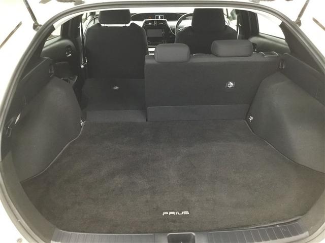 プリウス Ｓセーフティプラス　４ＷＤ　純正ナビ　バックガイドモニター　ドライブレコーダー　リモコンエンジンスターター　ＥＴＣ車載器　デジタルインナーミラー　ステアリングヒーター　ＬＥＤライト　サングラスホルダー　ＣＤＤＶＤ再生（14枚目）