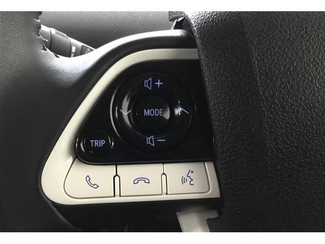 プリウス Ｓセーフティプラス　４ＷＤ　純正ナビ　バックガイドモニター　ドライブレコーダー　リモコンエンジンスターター　ＥＴＣ車載器　デジタルインナーミラー　ステアリングヒーター　ＬＥＤライト　サングラスホルダー　ＣＤＤＶＤ再生（23枚目）