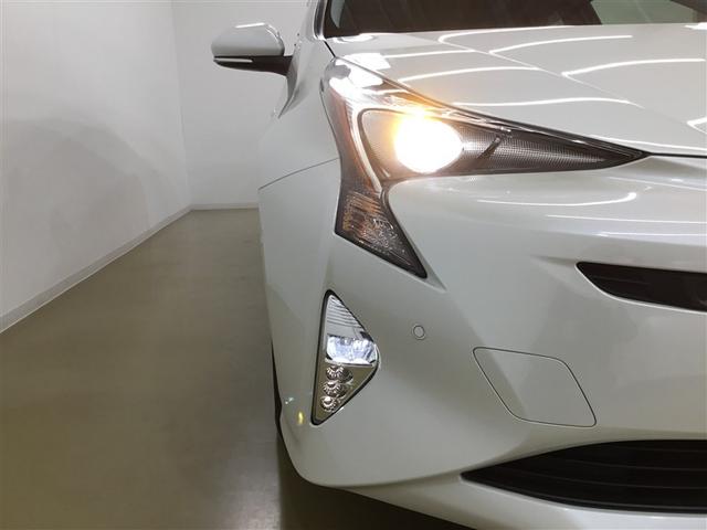 プリウス Ｓセーフティプラス　４ＷＤ　純正ナビ　バックガイドモニター　ドライブレコーダー　リモコンエンジンスターター　ＥＴＣ車載器　デジタルインナーミラー　ステアリングヒーター　ＬＥＤライト　サングラスホルダー　ＣＤＤＶＤ再生（36枚目）