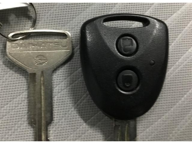 �}�X�^�[�L�[�P�{�@�X�y�A�L�[�P�{�𑕔����Ă��܂�