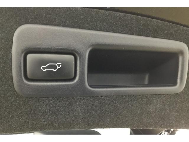 ハリアー プレミアム　４ＷＤ　パワーバックドア　本革シート　純正ナビ　バックカメラ　一体型リモコンエンジンスターター　ドライブレコーダー　レーダークルーズコントロール　カードキー　夏タイヤ積込　ＡＣ１００Ｖ電源（16枚目）