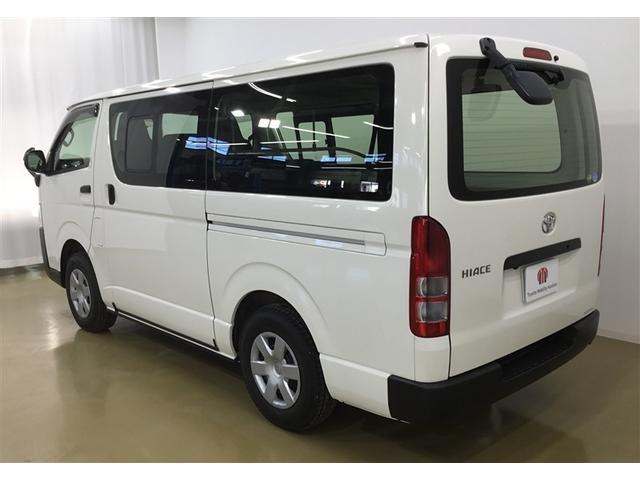 ハイエースバン DX 4WD 4枚ドア ディーゼル 6人乗り 純正ナビ バックカメラ 夏タイヤ積込 キーレスエントリー LEDライト トヨタセーフティセンス オートマチックハイビーム(4枚目)