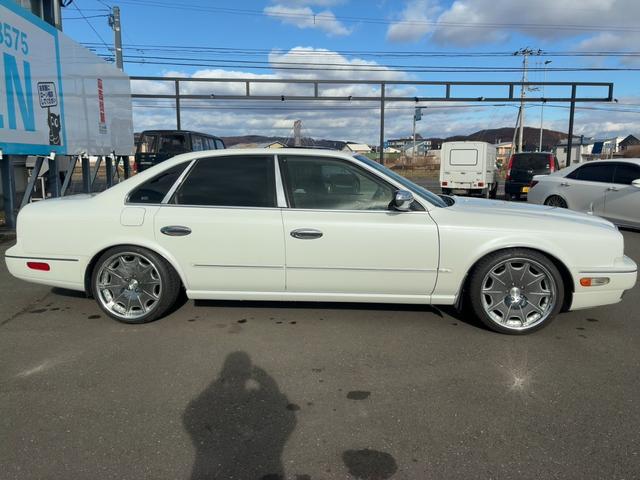 プレジデントＪＳ タイプＧ　社外サスコン　地デジナビ　１９インチ　冬タイヤ付き新品（5枚目）