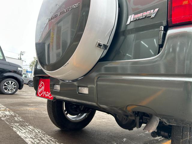 ジムニー ランドベンチャー オートマ/ナビTV/ドライブレコーダー/車検令和9年5月/ハーフレザーシート/シートヒーター/純正16インチアルミホイール/背面タイヤハードカバー/アップルあんしんライト保証1年付き/(25枚目)