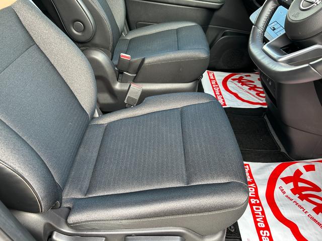 セレナ ハイウェイスターＶ　４ＷＤ／純正コネクトナビＴＶ／アラウンドビューモニター／デジタルインナーミラー／ワイヤレス充電／シートヒーター／ステアヒーター／ＥＴＣ／両側パワ－スライドドア／プロパイロット／エマージェンシーブレーキ（47枚目）