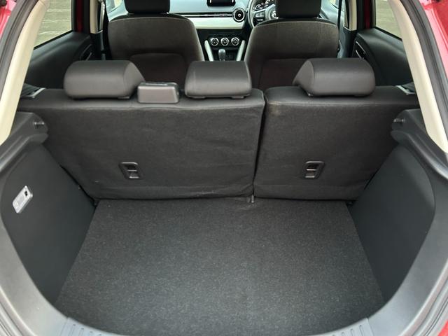 ＭＡＺＤＡ２ １５　ＢＤ　４ＷＤ／走行距離２０００キロ／衝突被害軽減ブレーキ／ブラインドスポットモニタリング／ＡＴ誤発進抑制制御／車線逸脱警報／マツダコネクト／ＬＥＤヘッドライト／アドバンストキー／プッシュスタート／車検整備付（16枚目）