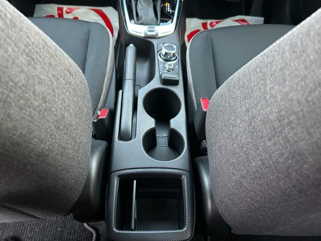 ＭＡＺＤＡ２ １５　ＢＤ　４ＷＤ／走行距離２０００キロ／衝突被害軽減ブレーキ／ブラインドスポットモニタリング／ＡＴ誤発進抑制制御／車線逸脱警報／マツダコネクト／ＬＥＤヘッドライト／アドバンストキー／プッシュスタート／車検整備付（29枚目）