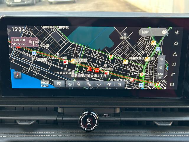 セレナ ハイウェイスターV 4WD/メーカー純正コネクトナビ/アラウンドビューモニター/ドラレコ/ワイヤレス充電/ETC/デジタルインナー/プロパイロット/両側パワスラ/シートヒーター/ステアヒーター/エマージェンシーブレーキ(4枚目)