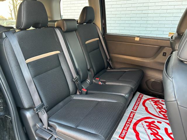 セレナ ハイウェイスターV 4WD/メーカー純正コネクトナビ/アラウンドビューモニター/ドラレコ/ワイヤレス充電/ETC/デジタルインナー/プロパイロット/両側パワスラ/シートヒーター/ステアヒーター/エマージェンシーブレーキ(14枚目)