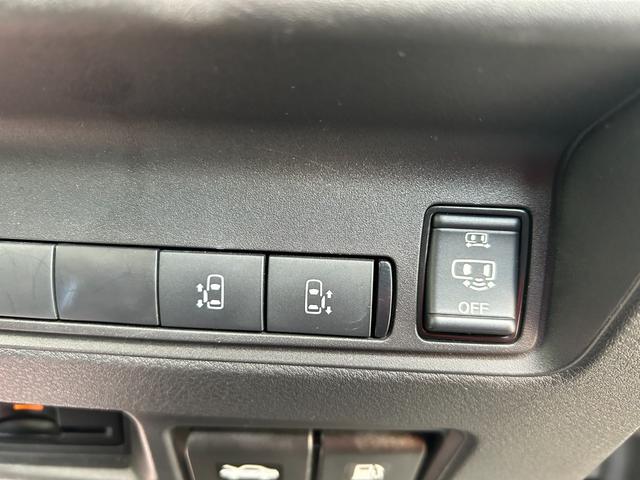 セレナ ハイウェイスターV 4WD/純正コネクトナビTV/アラウンドビューモニター/ドラレコ/ETC2.0/ワイヤレス充電/デジタルインナー/プロパイロット/両側パワスラ/シートヒーター/ステアヒーター/エマージェンシーブレーキ(9枚目)