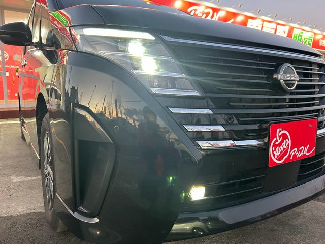 セレナ ハイウェイスターV 4WD/純正コネクトナビTV/アラウンドビューモニター/ドラレコ/ETC2.0/ワイヤレス充電/デジタルインナー/プロパイロット/両側パワスラ/シートヒーター/ステアヒーター/エマージェンシーブレーキ(20枚目)