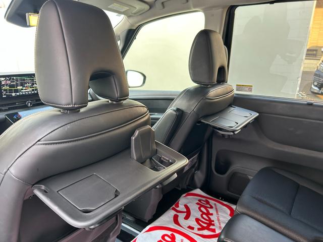 セレナ ハイウェイスターV 4WD/純正コネクトナビTV/アラウンドビューモニター/ドラレコ/ETC2.0/ワイヤレス充電/デジタルインナー/プロパイロット/両側パワスラ/シートヒーター/ステアヒーター/エマージェンシーブレーキ(53枚目)