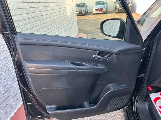 セレナ ハイウェイスターV 4WD/純正コネクトナビTV/アラウンドビューモニター/ドラレコ/ETC2.0/ワイヤレス充電/デジタルインナー/プロパイロット/両側パワスラ/シートヒーター/ステアヒーター/エマージェンシーブレーキ(57枚目)