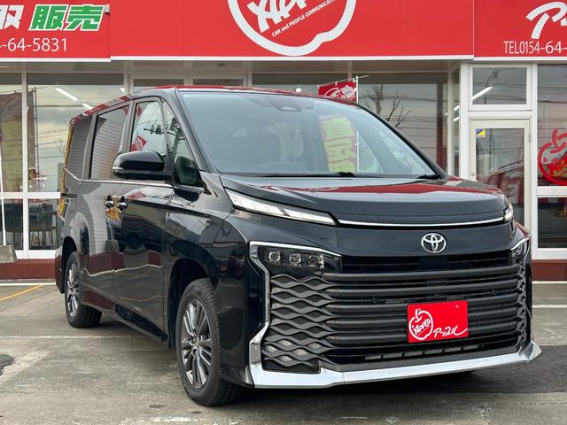 ヴォクシー S-Z 4WD/純正ナビ/パノラミックビューモニター/アドバンストパーク/パワーバックドア/両側パワースライドドア/ステアリングヒーター/前席2列目シートヒーター/ドラレコ/ETC/USB/LED/寒冷地仕様(2枚目)