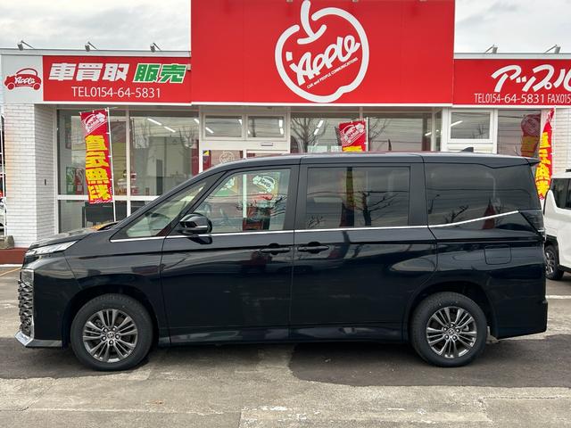 ヴォクシー S-Z 4WD/純正ナビ/パノラミックビューモニター/アドバンストパーク/パワーバックドア/両側パワースライドドア/ステアリングヒーター/前席2列目シートヒーター/ドラレコ/ETC/USB/LED/寒冷地仕様(18枚目)