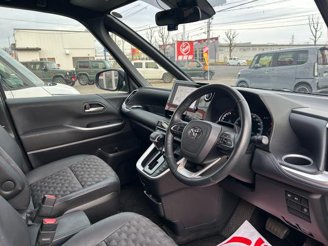 ヴォクシー S-Z 4WD/純正ナビ/パノラミックビューモニター/アドバンストパーク/パワーバックドア/両側パワースライドドア/ステアリングヒーター/前席2列目シートヒーター/ドラレコ/ETC/USB/LED/寒冷地仕様(33枚目)