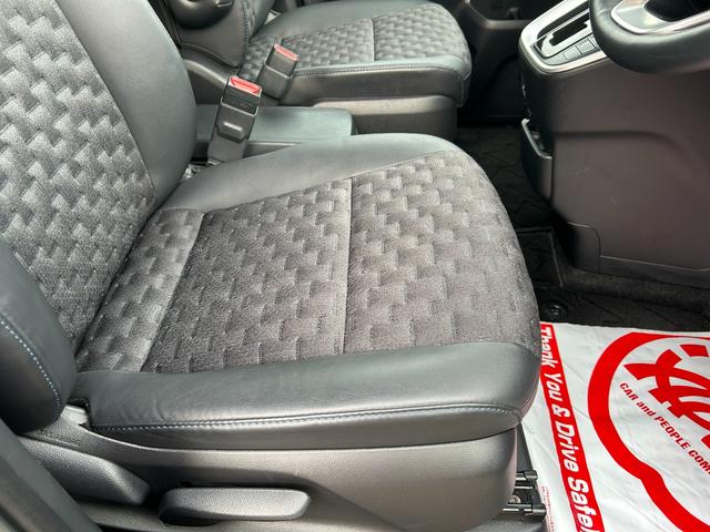 ヴォクシー S-Z 4WD/純正ナビ/パノラミックビューモニター/アドバンストパーク/パワーバックドア/両側パワースライドドア/ステアリングヒーター/前席2列目シートヒーター/ドラレコ/ETC/USB/LED/寒冷地仕様(34枚目)