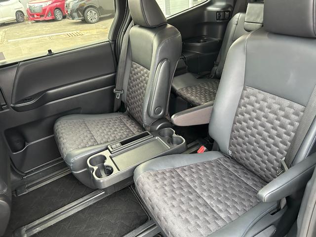 ヴォクシー S-Z 4WD/純正ナビ/パノラミックビューモニター/アドバンストパーク/パワーバックドア/両側パワースライドドア/ステアリングヒーター/前席2列目シートヒーター/ドラレコ/ETC/USB/LED/寒冷地仕様(41枚目)