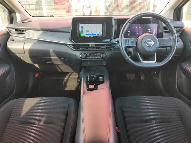 ノート X FOUR ハイブリッド4WD/ナビ/バックカメラ/エマージェンシーブレーキ/シートヒーター/ステアリングヒーター/インテリジェントキー/プッシュスタート/ETC/USB/アップルあんしんライト保証1年付き(3枚目)