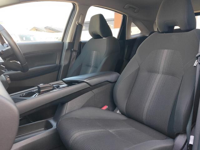 ノート X FOUR ハイブリッド4WD/ナビ/バックカメラ/エマージェンシーブレーキ/シートヒーター/ステアリングヒーター/インテリジェントキー/プッシュスタート/ETC/USB/アップルあんしんライト保証1年付き(12枚目)