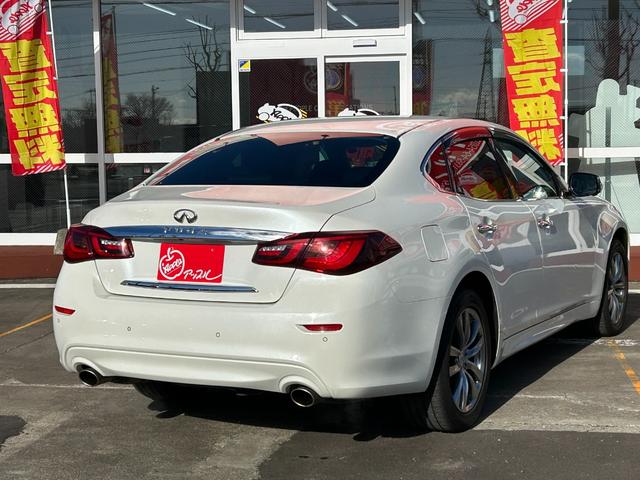 フーガ 370GT FOUR 黒本革シート/純正ナビ/フルセグTV/アラウンドビューモニター/エマージェンシーブレーキ/レーダークルコン/LEDヘッドライト/シートベンチレーション/パワーシート/ETC/全方位運転支援システム(18枚目)