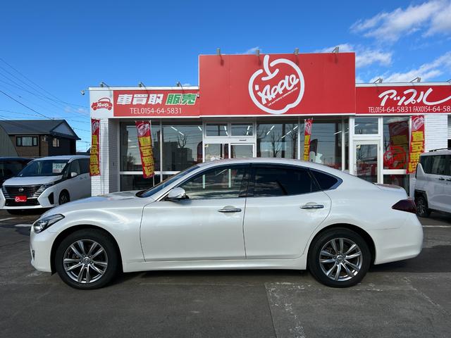 フーガ 370GT FOUR 黒本革シート/純正ナビ/フルセグTV/アラウンドビューモニター/エマージェンシーブレーキ/レーダークルコン/LEDヘッドライト/シートベンチレーション/パワーシート/ETC/全方位運転支援システム(22枚目)