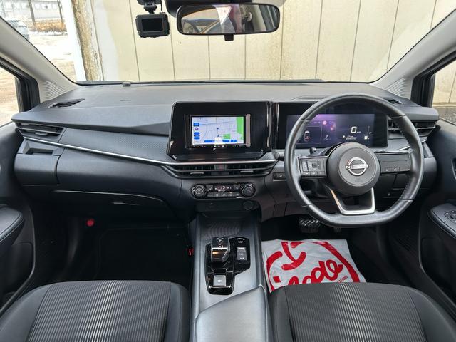 ノート X FOUR ハイブリッド4WD/ナビ/バックカメラ/ドラレコ/ETC/エマージェンシーブレーキ/シートヒーター/ステアヒーター/インテリジェントキー/プッシュスタート/車検整備付/アップルあんしんライト保証1年付(3枚目)