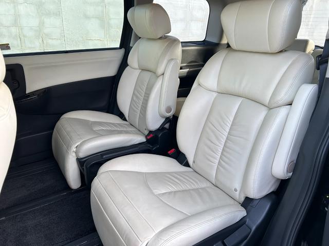 エルグランド 350ハイウェイスターホワイトレザーアーバンクロム 4WD/リアエンターテイメントシステム/フリップダウンモニター/純正ナビ/フルセグTV/全方位カメラ/白革/パワーシート/シートヒーター/衝突被害軽減ブレーキ/両側パワスラ/パワーバックドア/LED(15枚目)