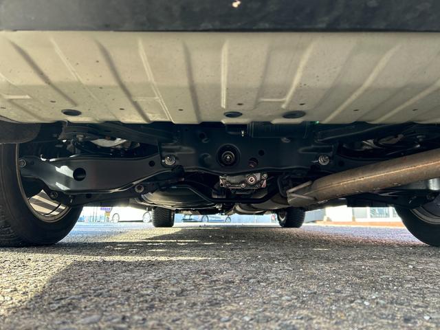 エルグランド 350ハイウェイスターホワイトレザーアーバンクロム 4WD/リアエンターテイメントシステム/フリップダウンモニター/純正ナビ/フルセグTV/全方位カメラ/白革/パワーシート/シートヒーター/衝突被害軽減ブレーキ/両側パワスラ/パワーバックドア/LED(28枚目)