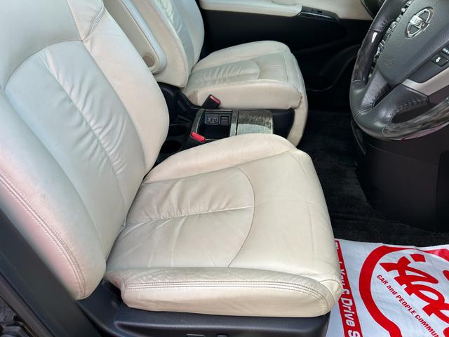 エルグランド 350ハイウェイスターホワイトレザーアーバンクロム 4WD/リアエンターテイメントシステム/フリップダウンモニター/純正ナビ/フルセグTV/全方位カメラ/白革/パワーシート/シートヒーター/衝突被害軽減ブレーキ/両側パワスラ/パワーバックドア/LED(35枚目)