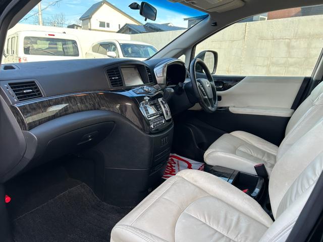 エルグランド 350ハイウェイスターホワイトレザーアーバンクロム 4WD/リアエンターテイメントシステム/フリップダウンモニター/純正ナビ/フルセグTV/全方位カメラ/白革/パワーシート/シートヒーター/衝突被害軽減ブレーキ/両側パワスラ/パワーバックドア/LED(37枚目)