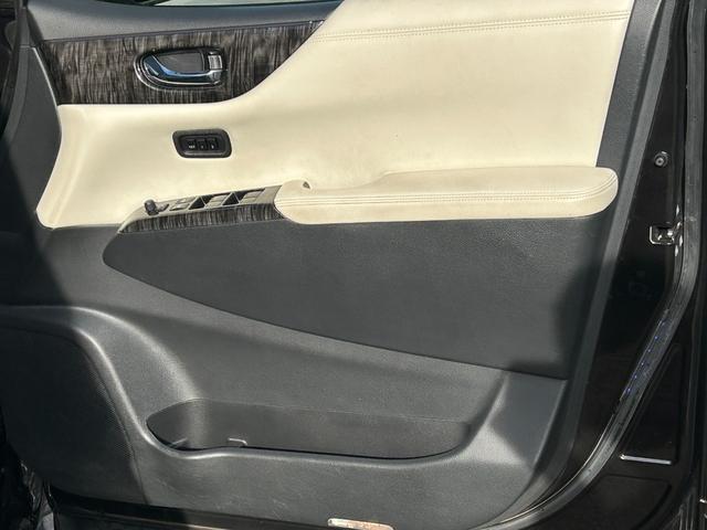 エルグランド 350ハイウェイスターホワイトレザーアーバンクロム 4WD/リアエンターテイメントシステム/フリップダウンモニター/純正ナビ/フルセグTV/全方位カメラ/白革/パワーシート/シートヒーター/衝突被害軽減ブレーキ/両側パワスラ/パワーバックドア/LED(48枚目)